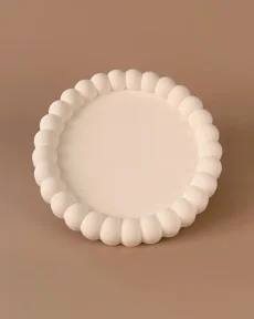 Minimalistická sádrová podložka